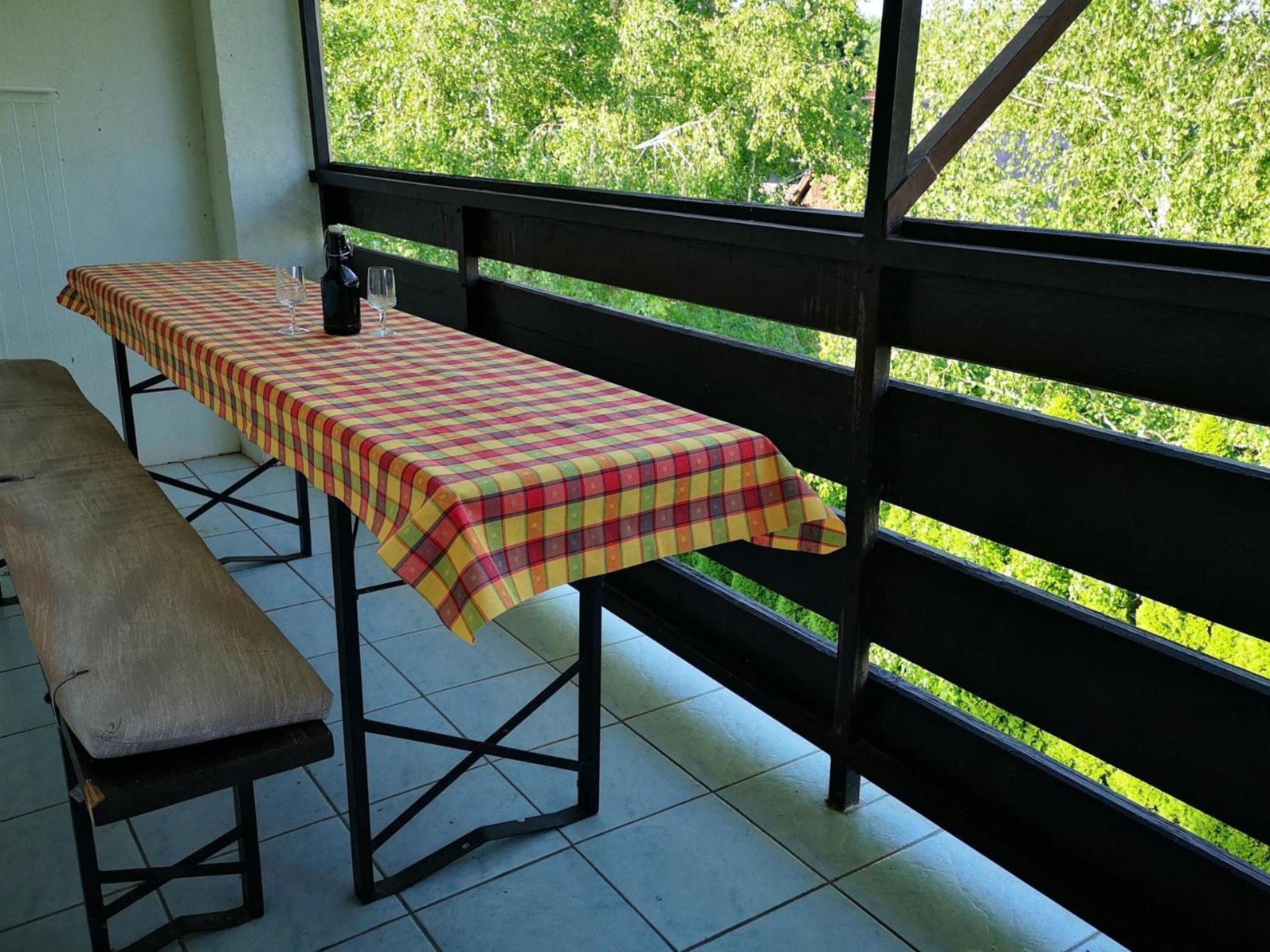 To Apartman Gunarasfuerdo Dombóvár Buitenkant foto