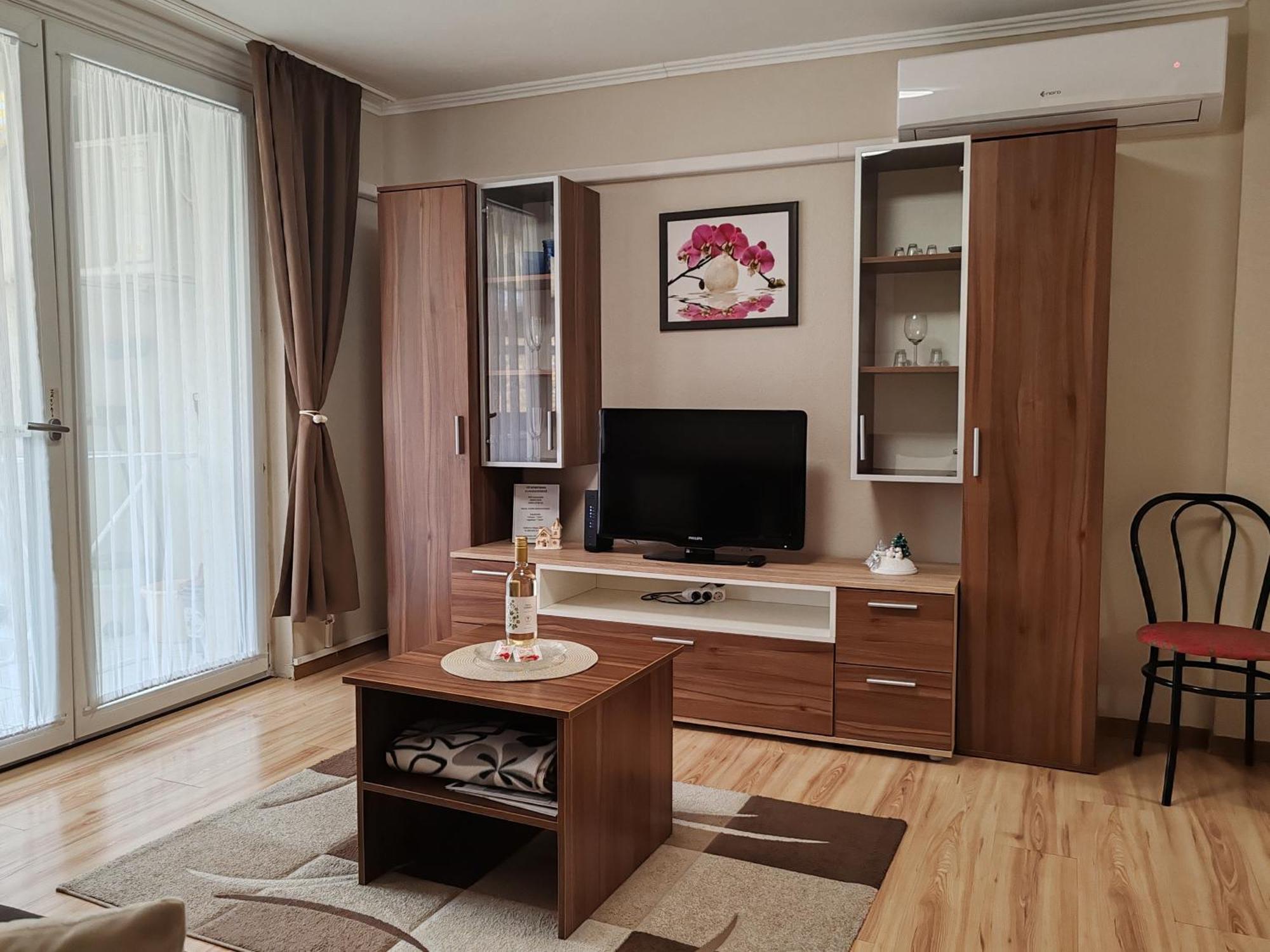 To Apartman Gunarasfuerdo Dombóvár Buitenkant foto